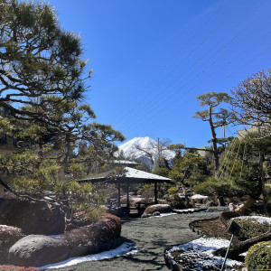 富士山が見え、庭園も綺麗に整備してあります。|668922さんのHotel Kaneyamaen ホテル鐘山苑の写真(1884474)