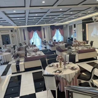 広い方の披露宴会場