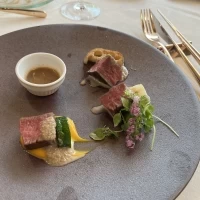 メイン肉料理