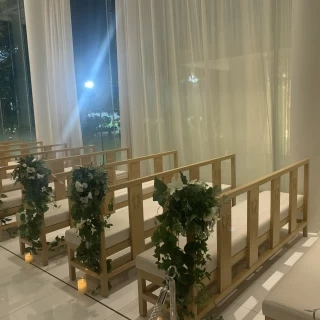夜のチャペルも雰囲気があります
