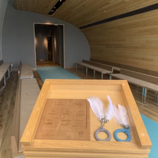 結婚証明は式場オリジナルでピースのデザインでした。