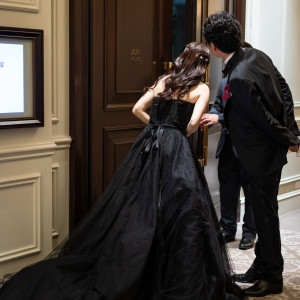 エンドロールムービーのリアクションを確認中|669354さんの東京ステーションホテルの写真(2569496)