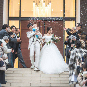 バブルガンを使ったフラワーシャワー|669531さんのTHE SURF OCEAN TERRACE（ザ・サーフ オーシャンテラス）の写真(2610990)