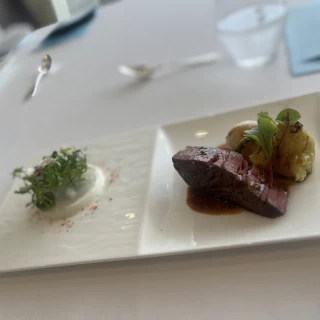 メイン