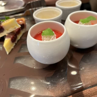 デザートも三種類いただき、どれも美味しかったです！