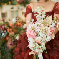 2つ目のブーケは思い出のお花を入れて可愛らしく♡