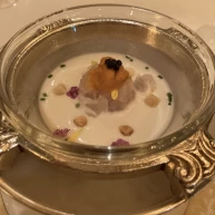 前菜、見た目もお味も美味しい。