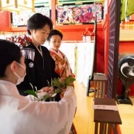 挙式の場面