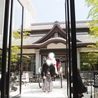 人力車入場、晴れの場合控室からこのように動けます