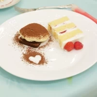 当日のケーキとウェディングケーキ