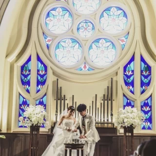 青のステンドグラス