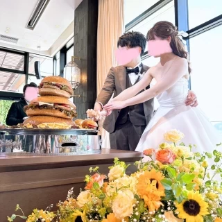 ファーストバイトはケーキではなくハンバーガーで！