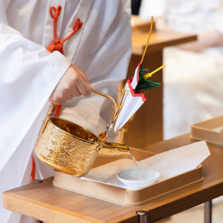 挙式の際にはお酒を両家でいただきます。香りだけでもok。