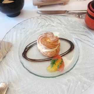 デザートの一皿。
パリブレスト最高でした。