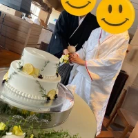 ウェディングケーキ入刀
