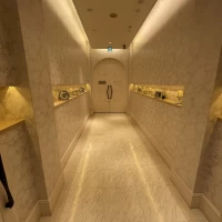 新郎新婦控室からの廊下