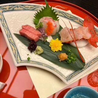 お造り　国産伊勢海老　祝鯛　本鮪