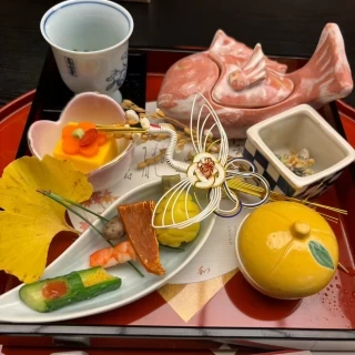 前菜　松笠慈姑　竹胡瓜　梅人参と南瓜豆腐