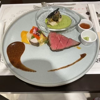 メイン