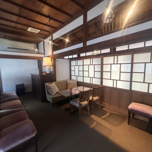 廊下側の控え室、窓ガラスも普段とは違い細工が素敵でした。|670658さんの萬屋本店 - KAMAKURA HASE est1806 -の写真(1870870)