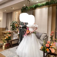 こだわったソファーの装花写真です