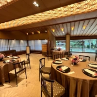 披露宴会場からも石舞台が見えます