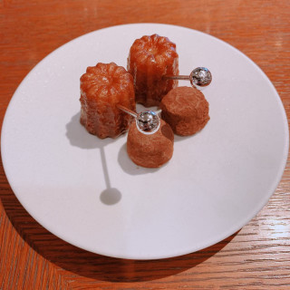 試食カヌレ