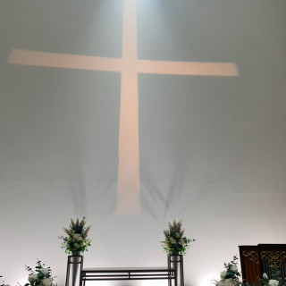 光の演出の十字架
