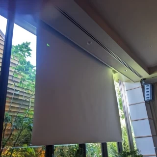 スクリーン
