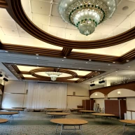 披露宴会場 こちらの会場は景色はあまりないが、ステージ常設