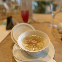 カニとフカヒレの雲海スープ