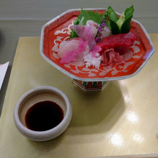 お皿もこだわりが感じられます
