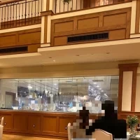 披露宴会場からキッチンルームを一望できます。
