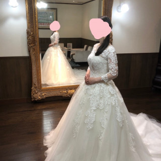 ドレスの試着時に大きな鏡がありイメージがしやすかったです。
