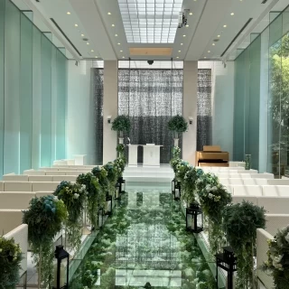 雨の日ではないですが、雨の日でもとても綺麗だそうです。