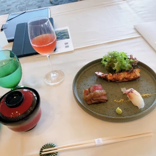 試食