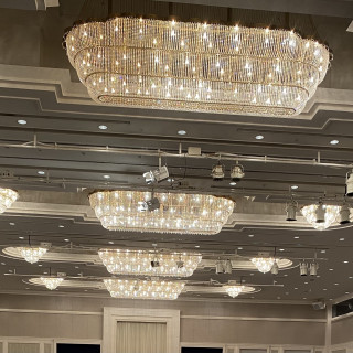 豪華なシャンデリア