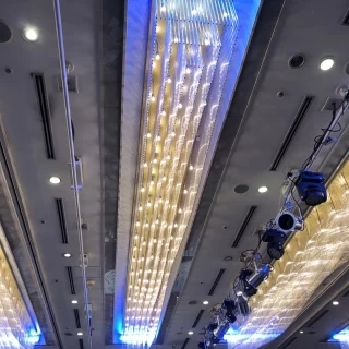 天井が高いです。