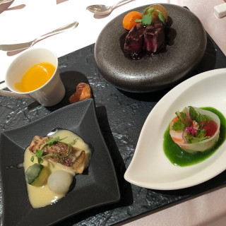 スペシャリテの人参ポタージュがとても美味しかったです。