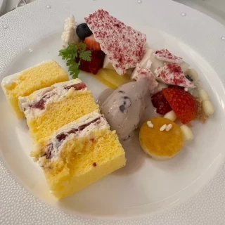 豆乳レアチーズとベリーのアシエット