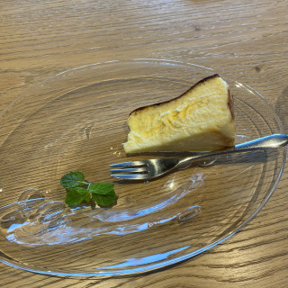 デザートのチーズケーキが美味しかったです。