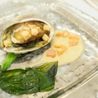 鮑がまるまる1個食べれます！