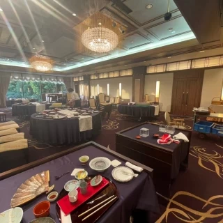 こちらの会場は120名収容可能です。