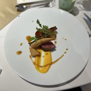 お肉料理です