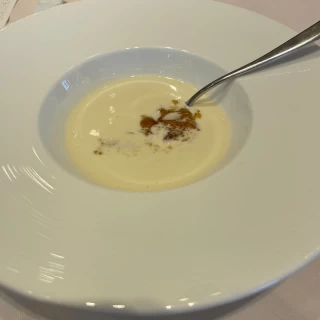 夏なのでビシソワーズにしていただきました。
