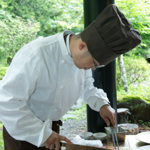 新郎のお肉のおもてなしの様子です|673829さんのセントブライズ蓼科高原教会（クレモウェディング諏訪）の写真(1893681)