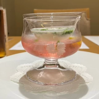 前菜
じゃがいもの冷水スープ