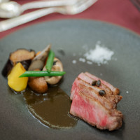 黒毛和牛。ナイフとフォークを使わなくても食べられて好評でした