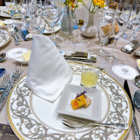 最初にお先に座るとちょっとしたオードブルがありました。