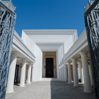 宝石箱をモチーフとしたチャペル。